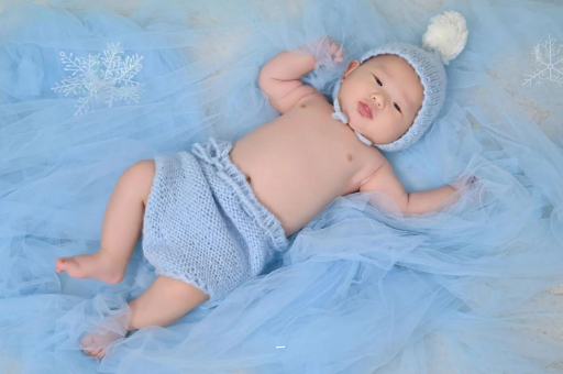 曲靖摸孕妇肚子沾喜气